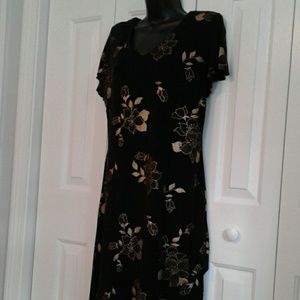 Short sleeve mid length dress